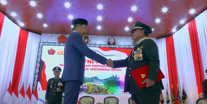 Jokowi: Selamat kepada Bapak Jenderal Prabowo Subianto Jokowi: Selamat kepada Bapak Jenderal Prabowo Subianto