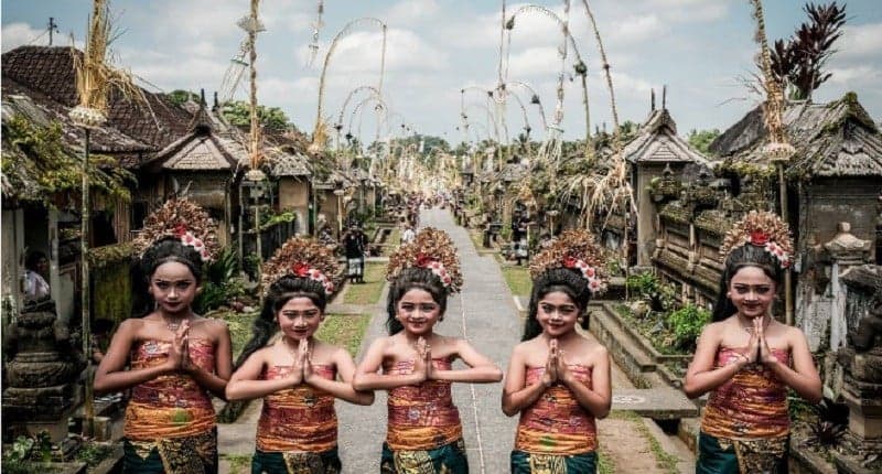 Contoh Puisi Bali Anyar, Singkat Namun Penuh Makna Contoh Puisi Bali Anyar, Singkat Namun Penuh Makna