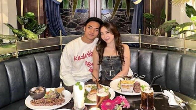 Potret Cantik Devani Audri, Pacar Kiper Timnas Ernando Ari yang Tepis Penalti Pemain Australia Potret Cantik Devani Audri, Pacar Kiper Timnas Ernando Ari yang Tepis Penalti Pemain Australia