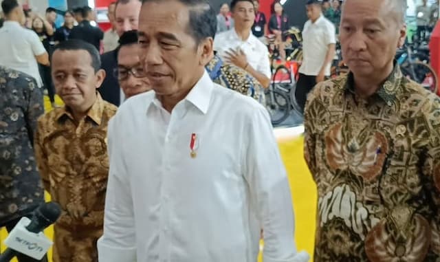 Jokowi: Pabrik Industri Baterai Listrik Beroperasi Bulan Depan