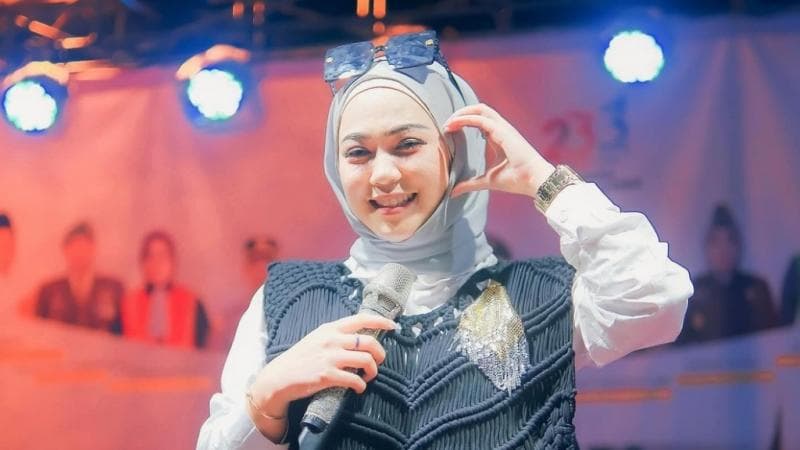 Arti Lagu Ciinan Bana: Mengungkap Makna di Balik Lirik yang Viral Arti Lagu Ciinan Bana: Mengungkap Makna di Balik Lirik yang Viral