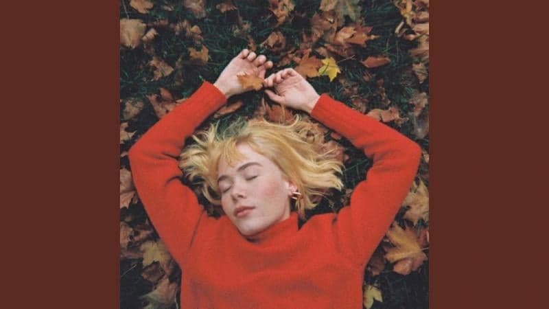 Makna Lagu We Fell in Love in October yang Viral di TikTok Makna Lagu We Fell in Love in October yang Viral di TikTok