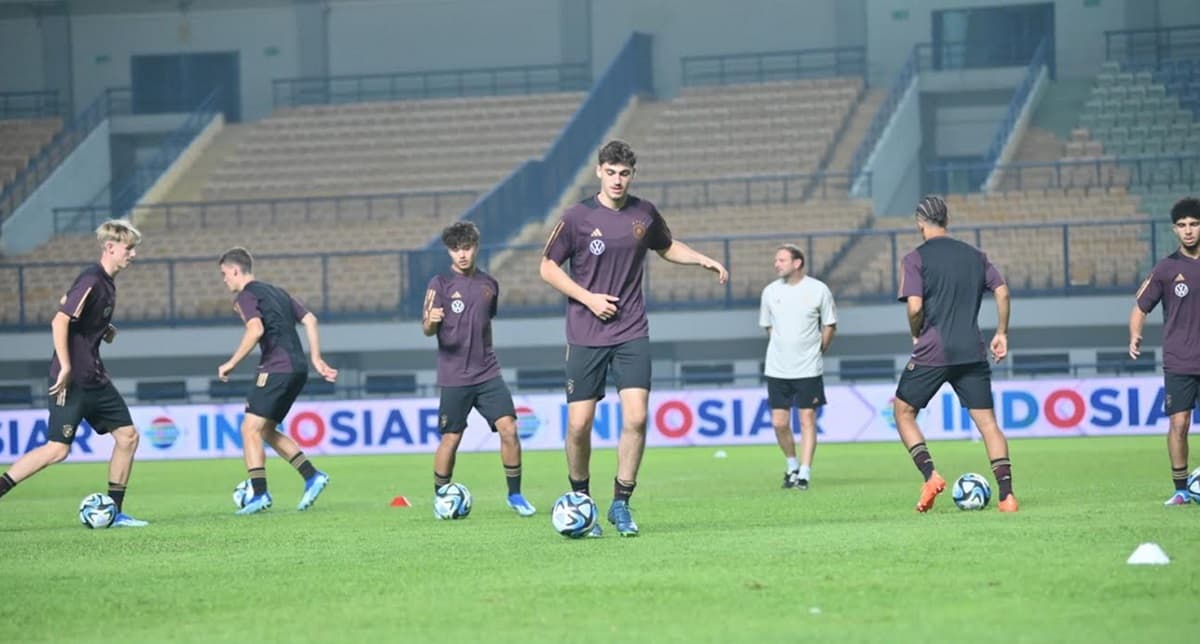 Timnas Jerman U-17 Jalani Latihan di Stadion GBLA Jelang Piala Dunia U-17 2023, Adaptasi Jadi Fokus Utama Timnas Jerman U-17 Jalani Latihan di Stadion GBLA Jelang Piala Dunia U-17 2023, Adaptasi Jadi Fokus Utama