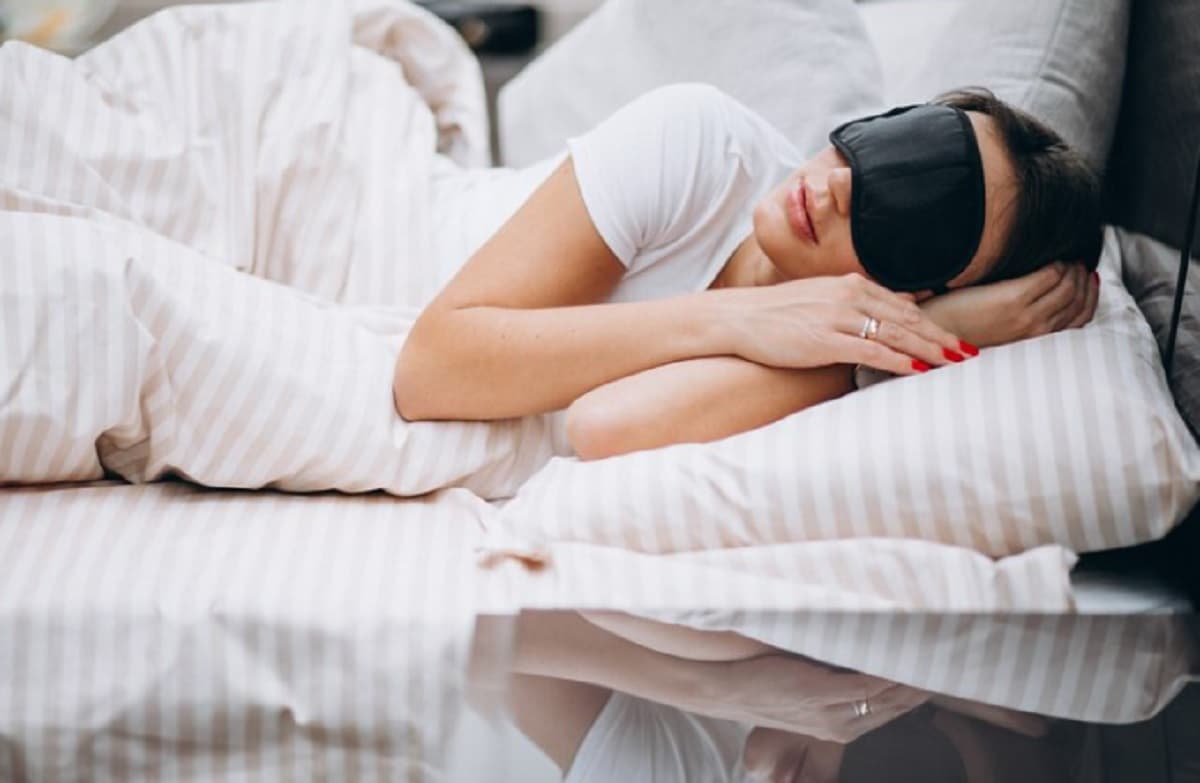 4 Manfaat Tidur Dalam Kondisi Gelap, Salah Satunya Mampu Bakar Kalori Lebih Banyak 4 Manfaat Tidur Dalam Kondisi Gelap, Salah Satunya Mampu Bakar Kalori Lebih Banyak