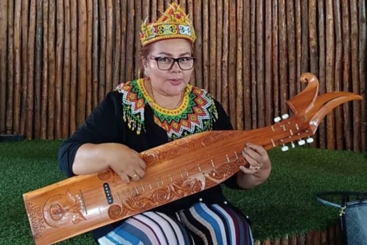 Biodata dan Agama Eva Manurung, Ibunda Virgoun yang Ternyata Pernah Bikin 3 Album Biodata dan Agama Eva Manurung, Ibunda Virgoun yang Ternyata Pernah Bikin 3 Album