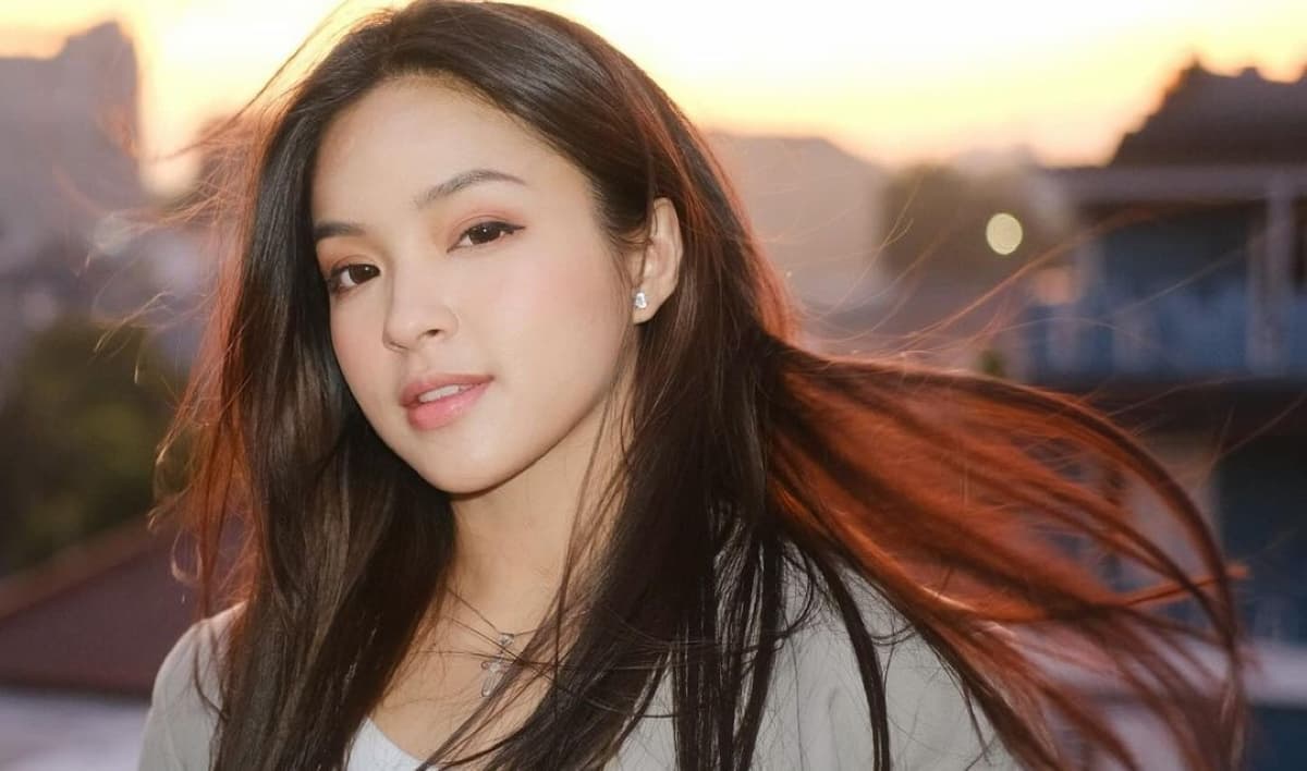 Eca AURA Bantah Pakai Whip Pink, Netizen: Tapi Tabung Itu Ada di Rumahmu Eca AURA Bantah Pakai Whip Pink, Netizen: Tapi Tabung Itu Ada di Rumahmu