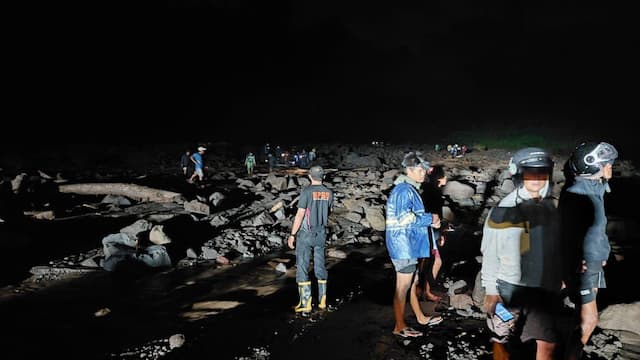 Banjir Terjang Magelang, 1 Orang Tewas dan 4 Hilang Terseret Arus Banjir Terjang Magelang, 1 Orang Tewas dan 4 Hilang Terseret Arus