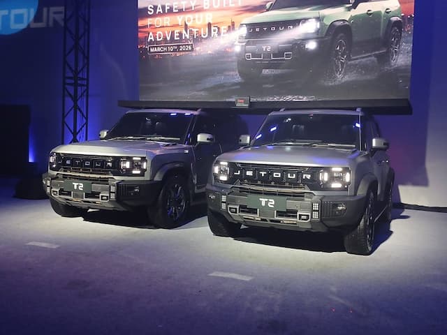 Jetour T2 Pamer Kekuatan Struktur, Sanggup Tahan Beban hingga 350 Kg Jetour T2 Pamer Kekuatan Struktur, Sanggup Tahan Beban hingga 350 Kg