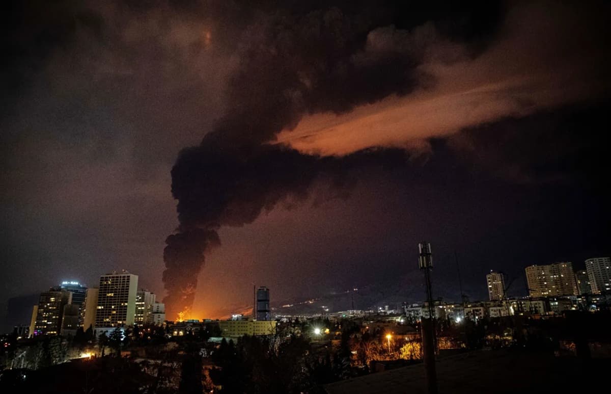 Perang Masuki Hari Ke-11, Rudal dan Drone Iran Terus Hantam Aset Israel dan AS Perang Masuki Hari Ke-11, Rudal dan Drone Iran Terus Hantam Aset Israel dan AS