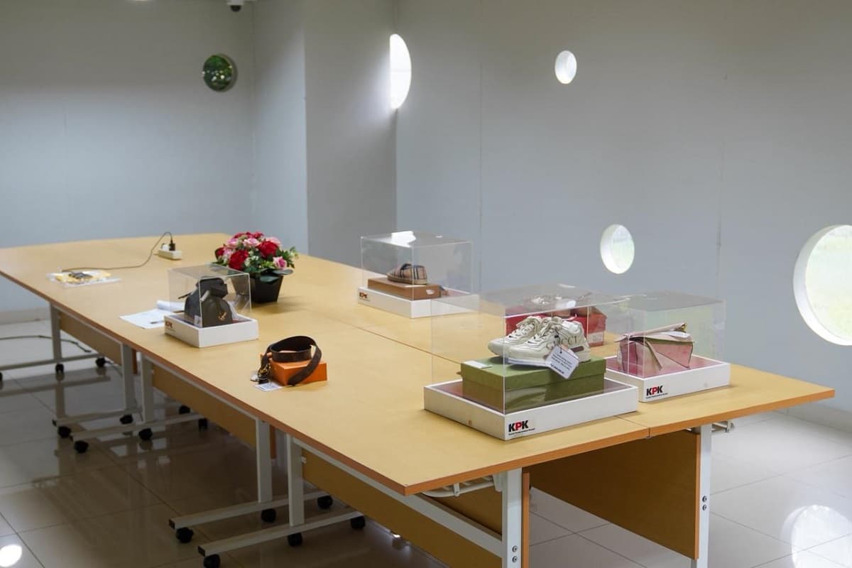 KPK Raup Rp10,9 Miliar Hasil Lelang Aset Koruptor pada Maret 2026 KPK Raup Rp10,9 Miliar Hasil Lelang Aset Koruptor pada Maret 2026