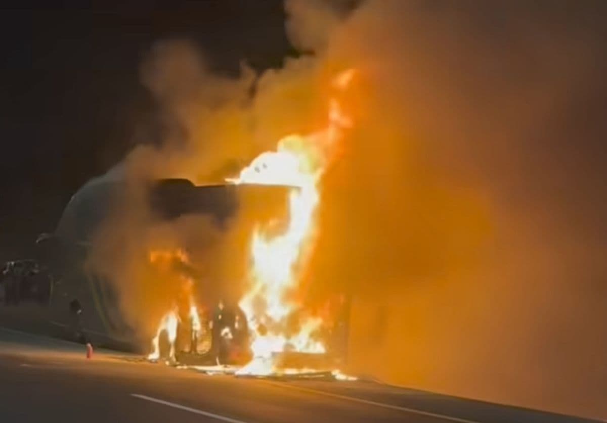 Busnya Terbakar di Saudi, Begini Kondisi Terkini Jamaah Umrah Indonesia Busnya Terbakar di Saudi, Begini Kondisi Terkini Jamaah Umrah Indonesia