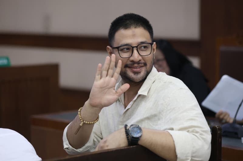 Ammar Zoni Potong Rambut dan Siapkan Pleidoi 100 Halaman di Sidang Hari Ini Ammar Zoni Potong Rambut dan Siapkan Pleidoi 100 Halaman di Sidang Hari Ini