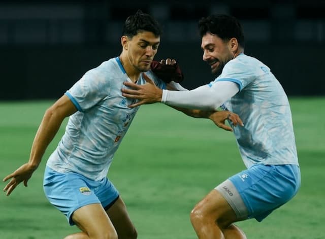 Bintang Persib Bandung Antar Irak ke Piala Dunia 2026, Bojan Hodak Beri Pujian Setinggi Langit Bintang Persib Bandung Antar Irak ke Piala Dunia 2026, Bojan Hodak Beri Pujian Setinggi Langit