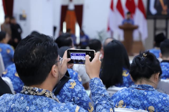 Ini Rincian Gaji 13 PNS, PPPK, TNI, Polri dan Pensiunan yang Akan Segera Cair Ini Rincian Gaji 13 PNS, PPPK, TNI, Polri dan Pensiunan yang Akan Segera Cair