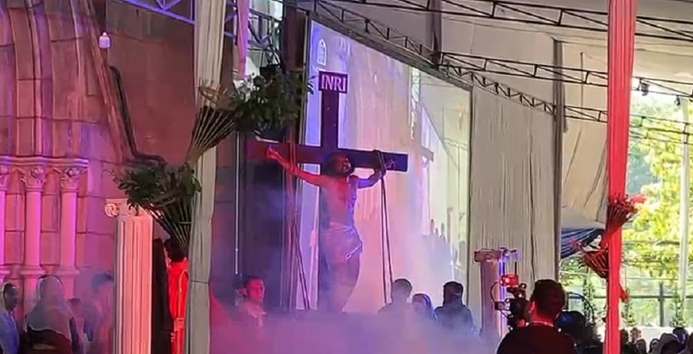 Lux in Nihilo, Jalan Salib di Gereja Katedral Jakarta Hadirkan Momen Refleksi Penuh Makna Lux in Nihilo, Jalan Salib di Gereja Katedral Jakarta Hadirkan Momen Refleksi Penuh Makna