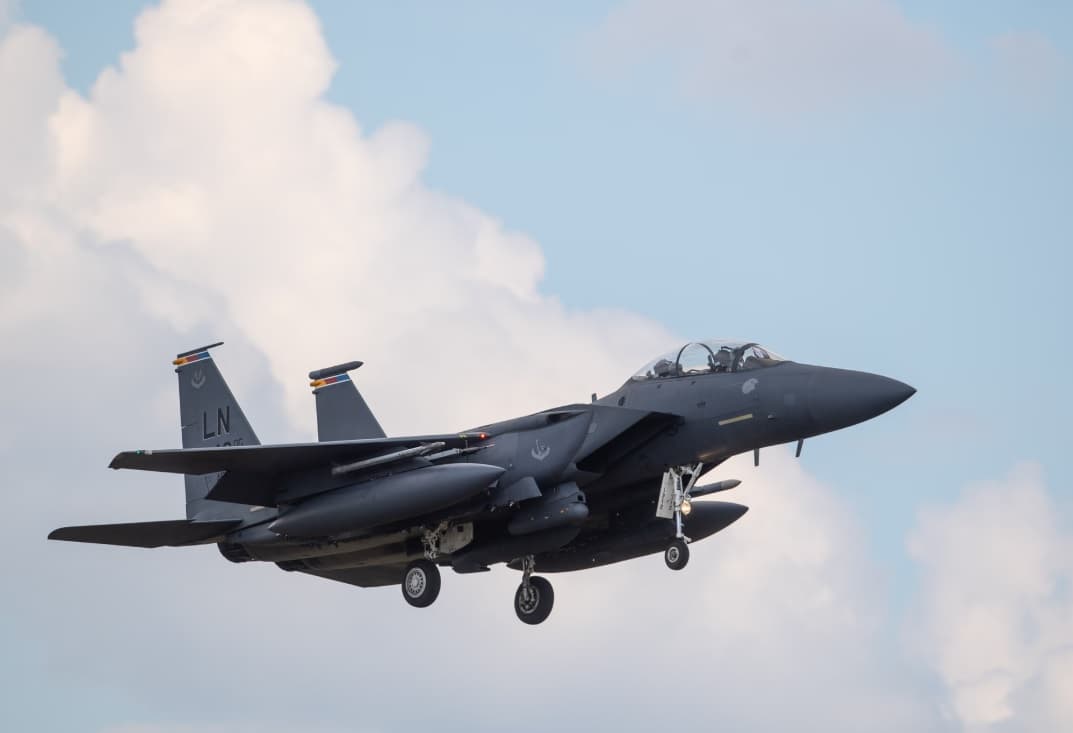 Iran Tembak Jatuh Jet Tempur Siluman F-15, Ini Respons AS Iran Tembak Jatuh Jet Tempur Siluman F-15, Ini Respons AS