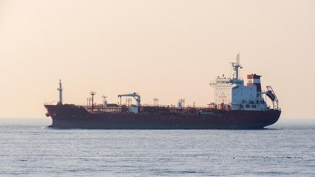 Intip Besaran Gaji Nahkoda Kapal Tanker Indonesia Intip Besaran Gaji Nahkoda Kapal Tanker Indonesia