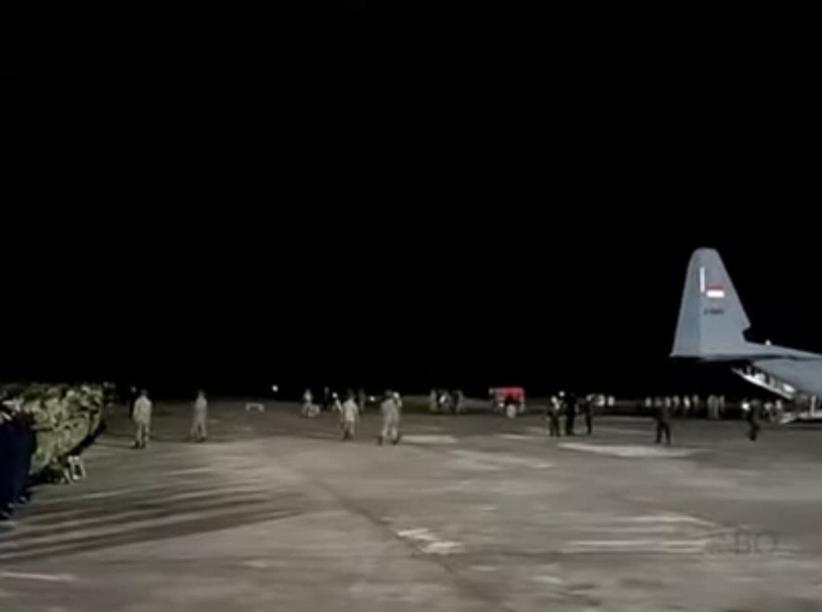 2 Jenazah Prajurit TNI Gugur di Lebanon Tiba di Bandara Adi Sucipto 2 Jenazah Prajurit TNI Gugur di Lebanon Tiba di Bandara Adi Sucipto