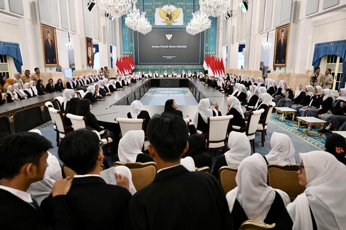 Kesan Siswa Keliling Istana: Masuk Ruang Sidang Kabinet hingga Pelantikan Menteri Kesan Siswa Keliling Istana: Masuk Ruang Sidang Kabinet hingga Pelantikan Menteri