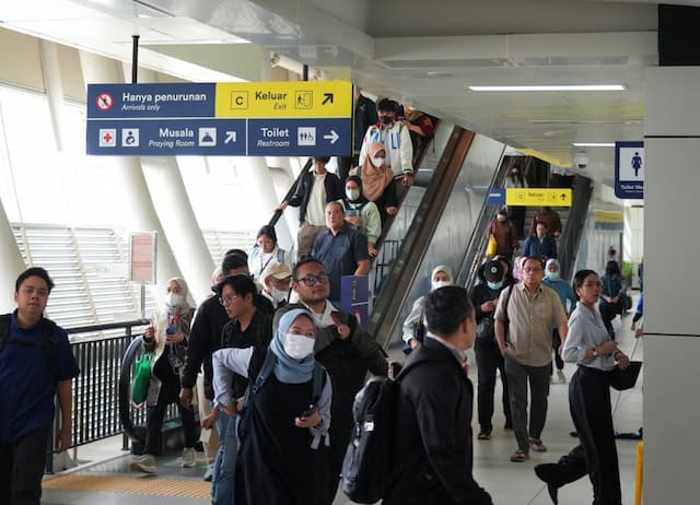 Libur Panjang, 270 Ribu Warga Gunakan LRT Jabodebek untuk Wisata Libur Panjang, 270 Ribu Warga Gunakan LRT Jabodebek untuk Wisata