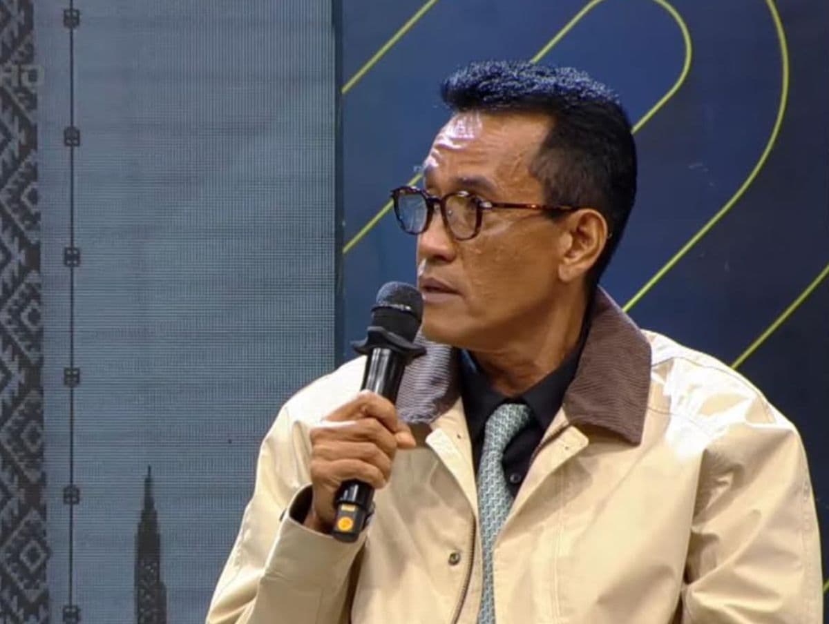 Kasus Ijazah Jokowi, Refly Harun: Isu Minta Rp20 Miliar untuk RJ Candaan Rustam Effendi Kasus Ijazah Jokowi, Refly Harun: Isu Minta Rp20 Miliar untuk RJ Candaan Rustam Effendi