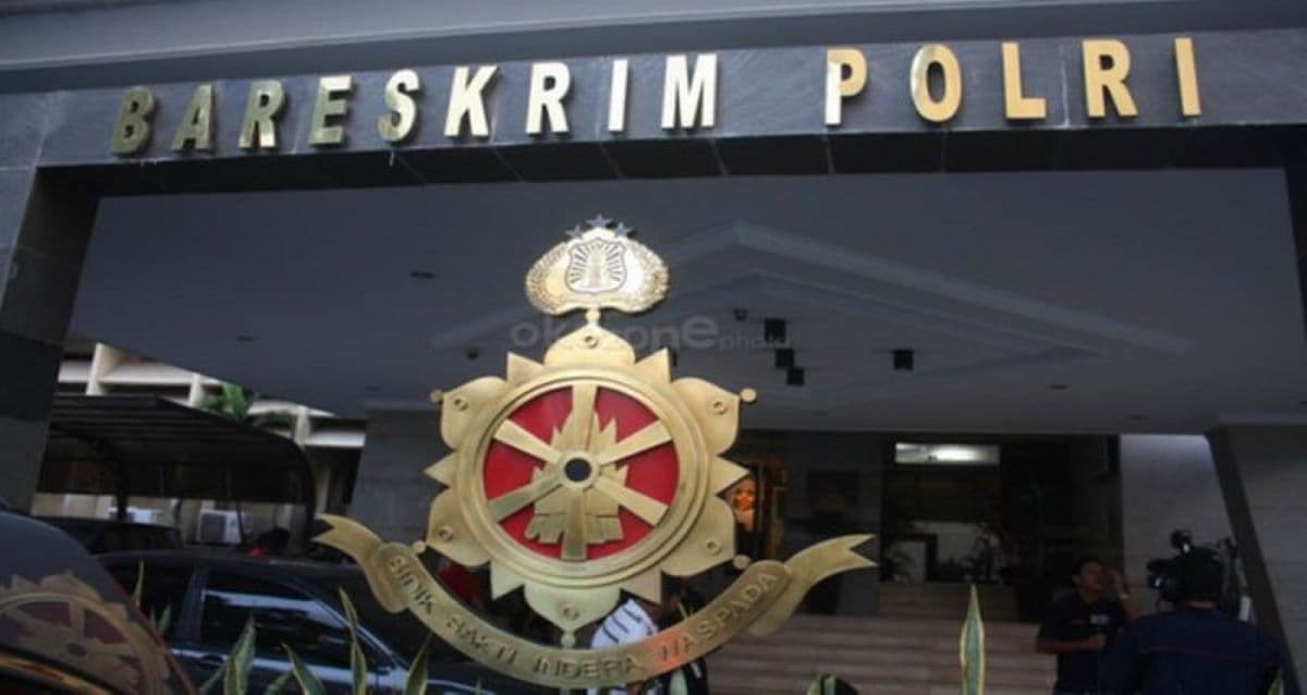 Eks Direktur PT DSI Ditahan Usai Diperiksa Bareskrim Polri Eks Direktur PT DSI Ditahan Usai Diperiksa Bareskrim Polri