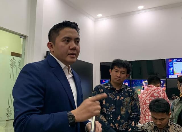 Seskab Teddy Soroti Fenomena Inflasi Pengamat Ngoceh Tanpa Data Akurat, Sindir Siapa? Seskab Teddy Soroti Fenomena Inflasi Pengamat Ngoceh Tanpa Data Akurat, Sindir Siapa?