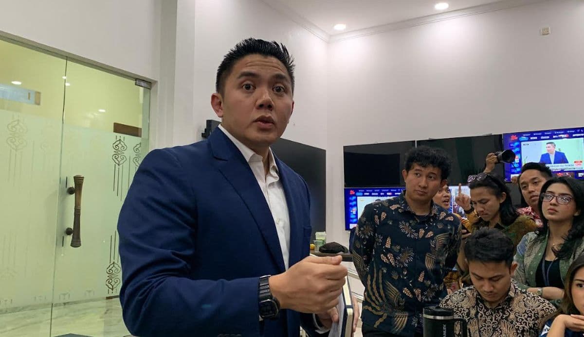 Seskab Teddy Tegaskan Tak Ada Penarikan Pasukan TNI di UNIFIL Seskab Teddy Tegaskan Tak Ada Penarikan Pasukan TNI di UNIFIL