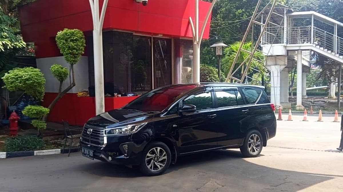 13 Orang yang Terjaring OTT Tulungagung Tiba di KPK 13 Orang yang Terjaring OTT Tulungagung Tiba di KPK