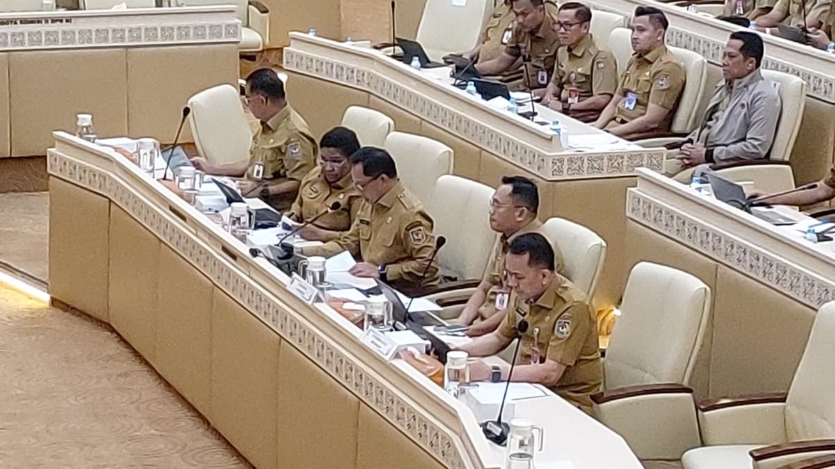 Daerah Wajib Terapkan WFH, Mendagri : Bentuk Loyalitas ke Pemerintah Pusat Daerah Wajib Terapkan WFH, Mendagri : Bentuk Loyalitas ke Pemerintah Pusat