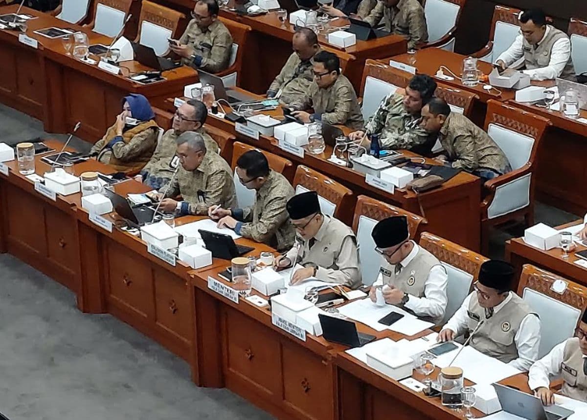 Menhaj Putuskan Hentikan Wacana 'War Ticket' Haji Menhaj Putuskan Hentikan Wacana 'War Ticket' Haji