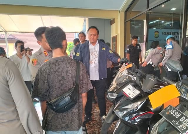 Waspada! Pelaku Curanmor Kini Menyamar Jadi Pasangan Kekasih Waspada! Pelaku Curanmor Kini Menyamar Jadi Pasangan Kekasih