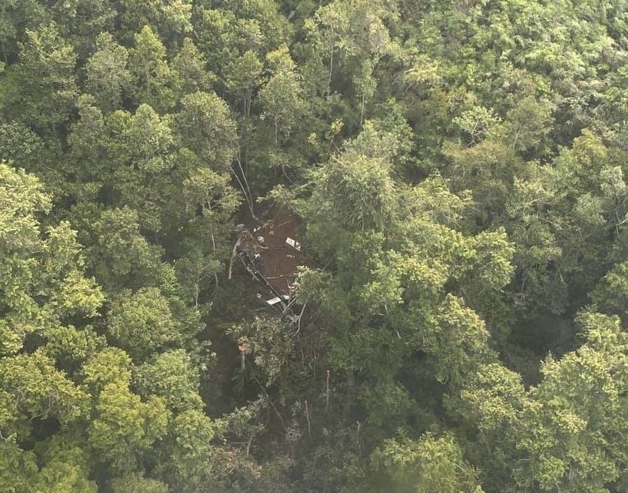 Seluruh Penumpang Helikopter Jatuh di Sekadau Kalbar Dinyatakan Meninggal Seluruh Penumpang Helikopter Jatuh di Sekadau Kalbar Dinyatakan Meninggal