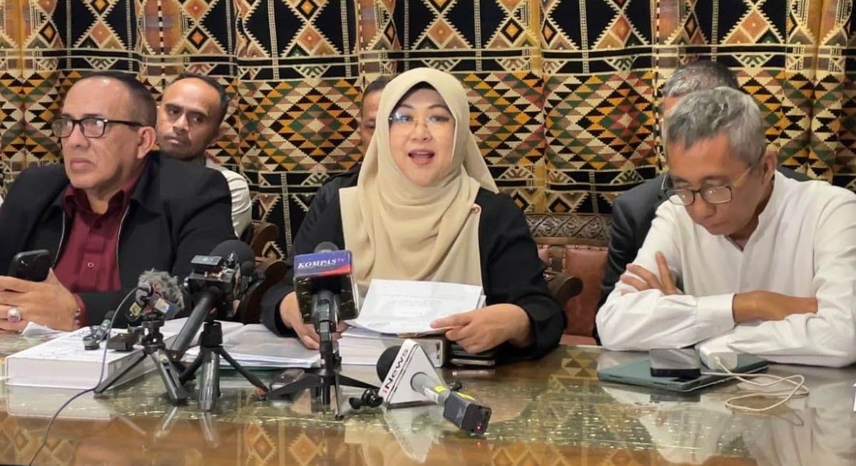 Dokter Tifa Akui sejak Awal Ragukan Gelar Akademik Rismon: Karena Sahabat Kami Tutupi Dokter Tifa Akui sejak Awal Ragukan Gelar Akademik Rismon: Karena Sahabat Kami Tutupi