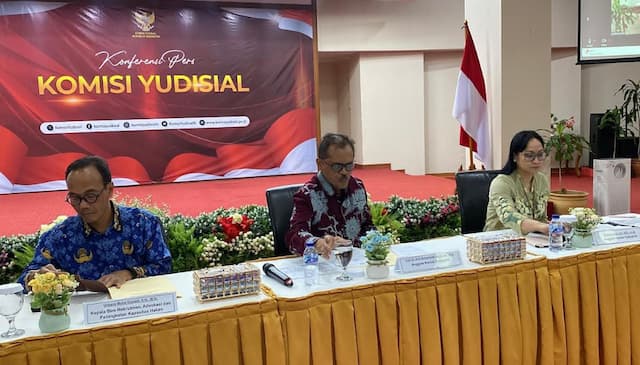 KY Umumkan 220 Orang Lolos Seleksi Administrasi Hakim Agung dan Adhoc MA KY Umumkan 220 Orang Lolos Seleksi Administrasi Hakim Agung dan Adhoc MA