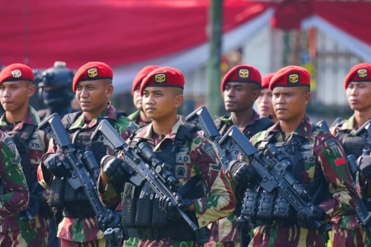 Kisah Jenderal Kopassus Lakukan Tirakat Khusus Tumpas Pemberontak yang Paling Ditakuti Kisah Jenderal Kopassus Lakukan Tirakat Khusus Tumpas Pemberontak yang Paling Ditakuti