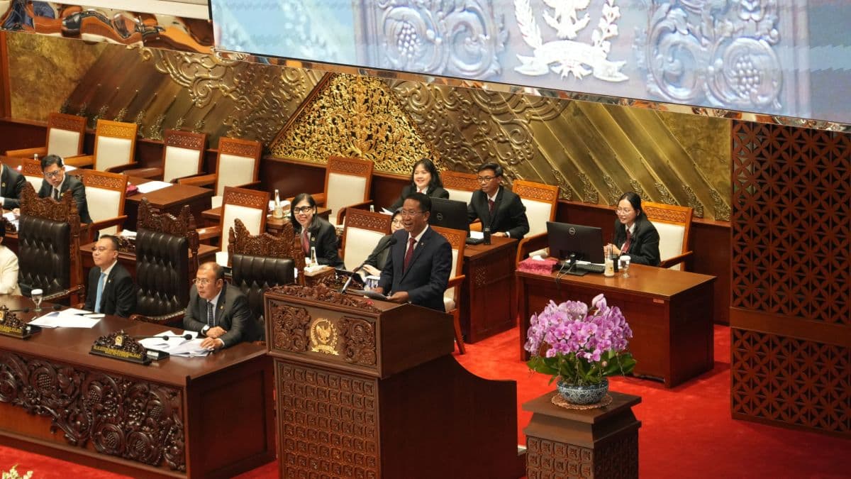 Setelah 22 Tahun, UU PPRT Resmi Disahkan: Negara Perkuat Perlindungan Pekerja Rumah Tangga Setelah 22 Tahun, UU PPRT Resmi Disahkan: Negara Perkuat Perlindungan Pekerja Rumah Tangga