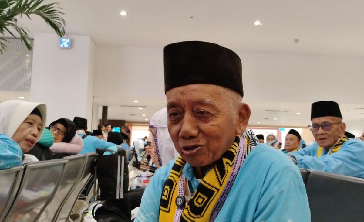 Cerita Perjuangan Penjual Kangkung Bisa Berangkat Haji: Menabung sejak 1963 Cerita Perjuangan Penjual Kangkung Bisa Berangkat Haji: Menabung sejak 1963