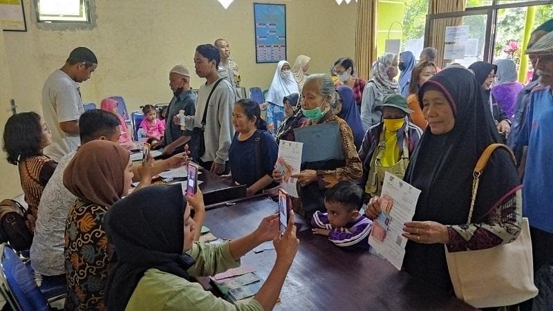 Validasi Data Penerima Bansos Libatkan RT-RW hingga Mensos Tegaskan Tak Dipotong Validasi Data Penerima Bansos Libatkan RT-RW hingga Mensos Tegaskan Tak Dipotong