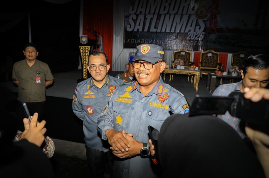 Pemerintah Perkuat Peran Satlinmas Jaga Ketertiban Umum Pemerintah Perkuat Peran Satlinmas Jaga Ketertiban Umum