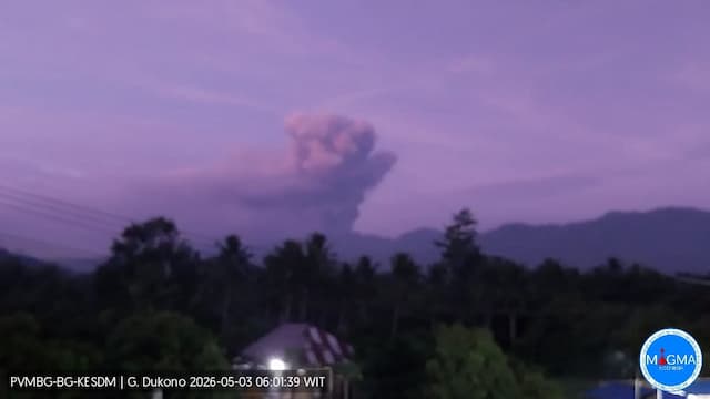 Gunung Dukono di Halmahera Utara Erupsi, Muntahkan Kolom Abu Hingga Ketinggian 2.00 Meter Gunung Dukono di Halmahera Utara Erupsi, Muntahkan Kolom Abu Hingga Ketinggian 2.00 Meter