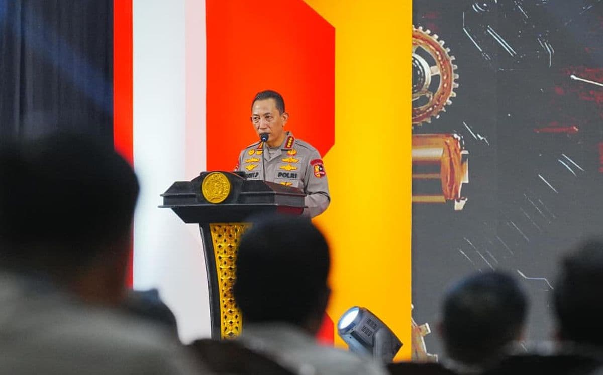 Buka Rakernis Slog Polri, Kapolri Perkuat Peralatan Personel Maksimalkan Keamanan Masyarakat Buka Rakernis Slog Polri, Kapolri Perkuat Peralatan Personel Maksimalkan Keamanan Masyarakat
