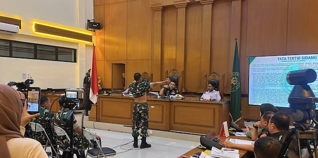 Pelaku Penyiraman Air KerasAndrie Yunus Memohon untuk Tidak Dipecat dari TNI Pelaku Penyiraman Air KerasAndrie Yunus Memohon untuk Tidak Dipecat dari TNI