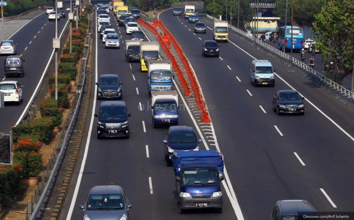 Lalu Lintas Normal, Contraflow KM 55-65 Tol Japek Dihentikan Lalu Lintas Normal, Contraflow KM 55-65 Tol Japek Dihentikan