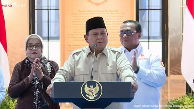 Kelakar Prabowo ke Jumhur: Bolak Balik Dipenjara, Sekarang Jadi Menteri Kelakar Prabowo ke Jumhur: Bolak Balik Dipenjara, Sekarang Jadi Menteri