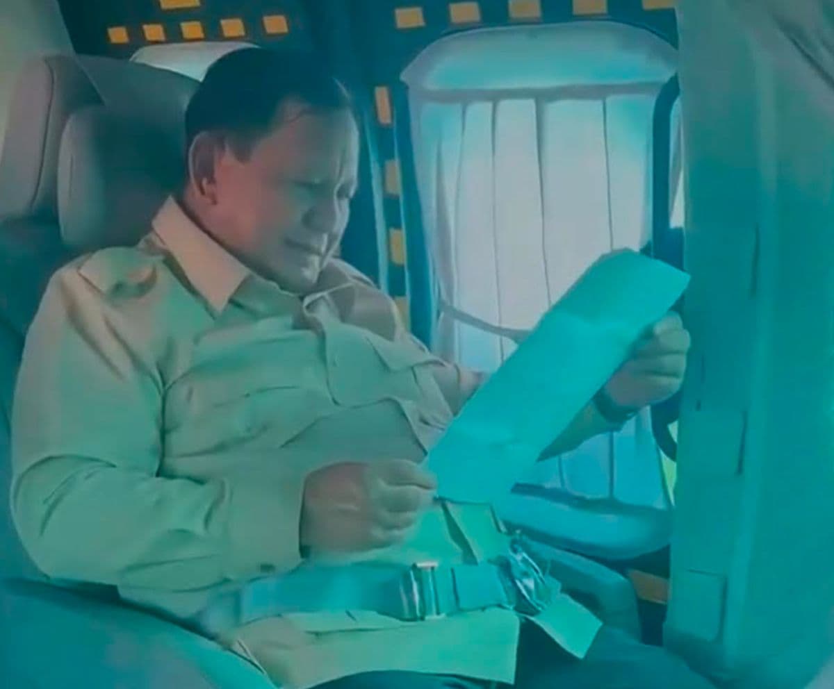 Ketika Prabowo Dibuat Tersenyum Haru oleh Surat Anak SD Curhat soal MBG Ketika Prabowo Dibuat Tersenyum Haru oleh Surat Anak SD Curhat soal MBG