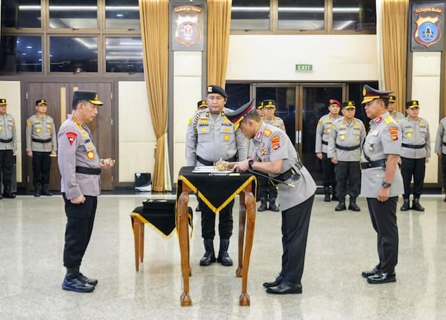 Deretan Brigjen Polri yang Dilantik Menjadi Kapolda Deretan Brigjen Polri yang Dilantik Menjadi Kapolda