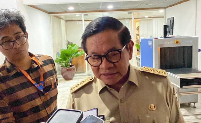 Pramono Tugaskan Kadishub DKI Baru Bereskan Parkir Liar Termasuk Pungli di Blok M Pramono Tugaskan Kadishub DKI Baru Bereskan Parkir Liar Termasuk Pungli di Blok M