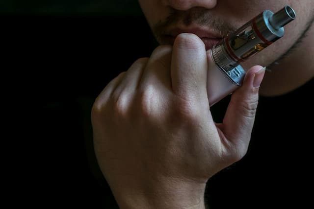 Kemenkes Ungkap Bahaya Narkotika dalam Vape, Dampaknya Lebih Parah Kemenkes Ungkap Bahaya Narkotika dalam Vape, Dampaknya Lebih Parah