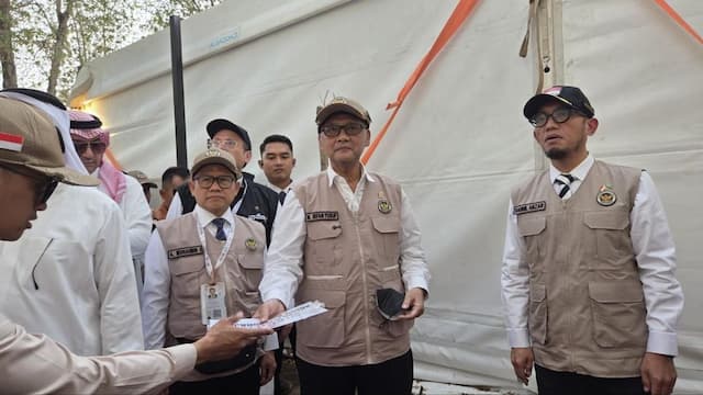 Pemerintah Ancam Cabut Izin KBIHU yang Bandel Jelang Puncak Haji Pemerintah Ancam Cabut Izin KBIHU yang Bandel Jelang Puncak Haji